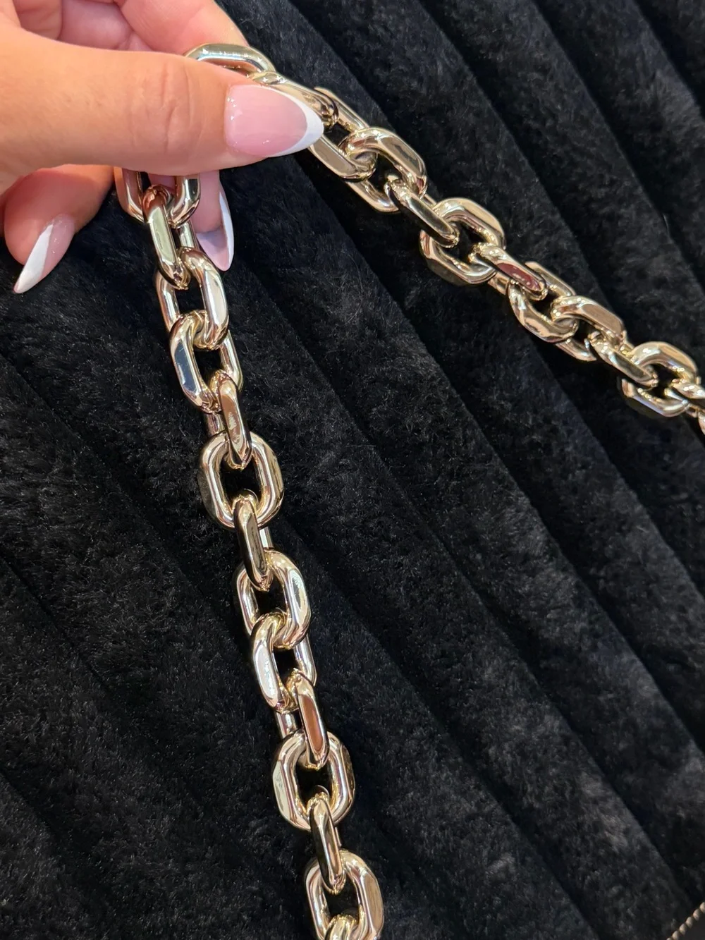 Gucci Beige GG Canvas Shoulder Bag with Gold Chain Trim